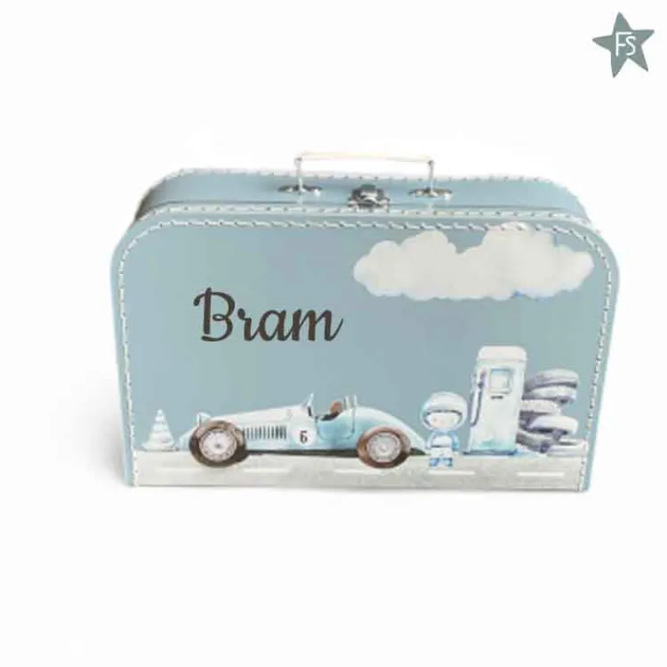 geprint_koffertje_met_naa_3-3.webp New Geprint koffertje met naam en spitfire blauw Koffertje Met Naam | Kraamcadeau Jongen