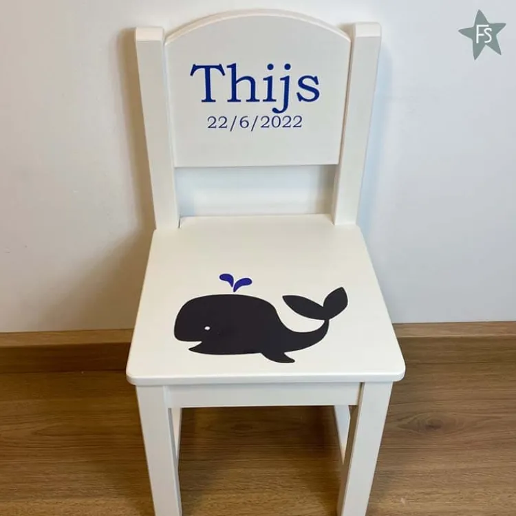 Best houten geboortestoeltje met naam en walvis Geboortestoeltje Met Naam | Kraamcadeau Meisje