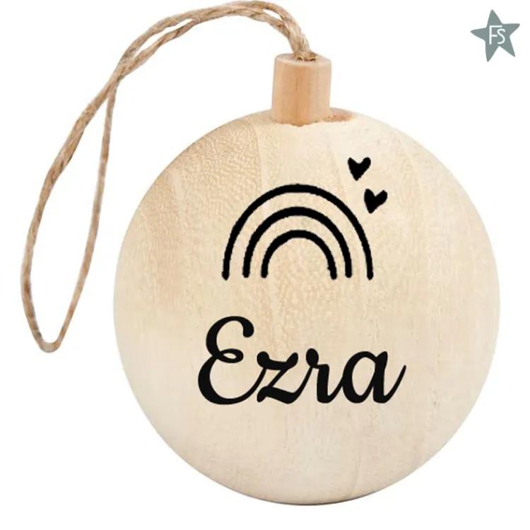 Sale Houten kerstbal met naam en regenboog Momenten | Kraamcadeau Meisje