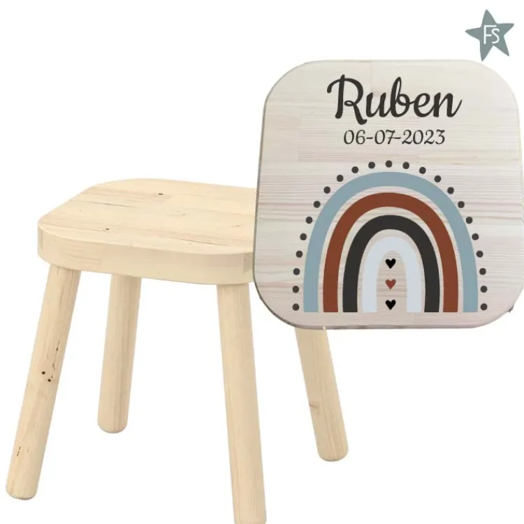 Clearance Krukje met naam en regenboog jongen Kinderkrukje | Cadeaus Vanaf 25 Euro
