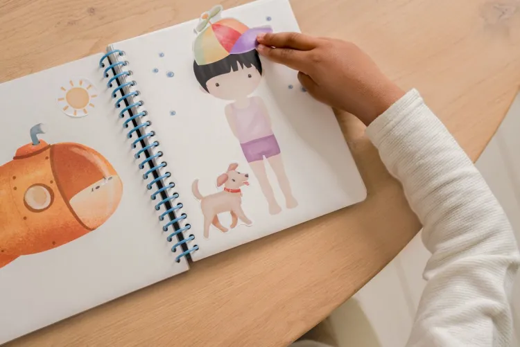 Hot sticker- en aankleedboek Dress me up Jim& Friends Little Dutch Boekjes | Kraamcadeau Jongen