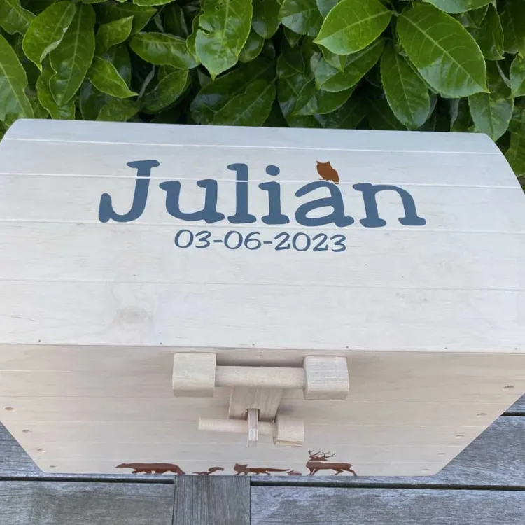 naturel_houten_speelgoedk_3-1.webp Sale Naturel houten speelgoedkist bosdieren | schatkist met naam Houten Speelgoed Met Naam | Speelgoedkist Met Naam
