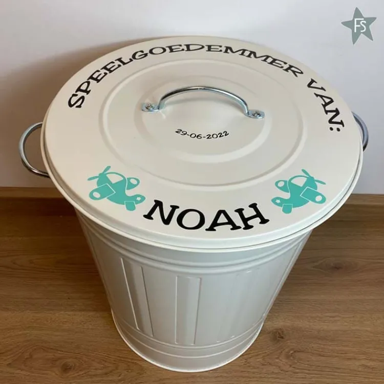 Hot Speelgoedemmer met naam en vliegtuigjes Speelgoedemmers Met Naam | Kraamcadeau Jongen