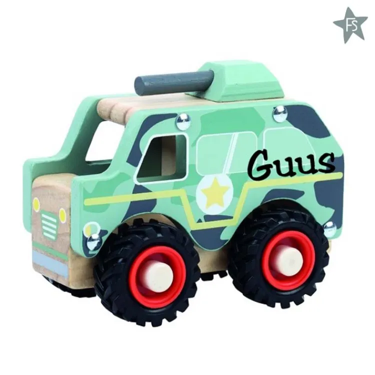 Best Tank met zwart rubberen wielen (met naam) Kraamcadeau Jongen